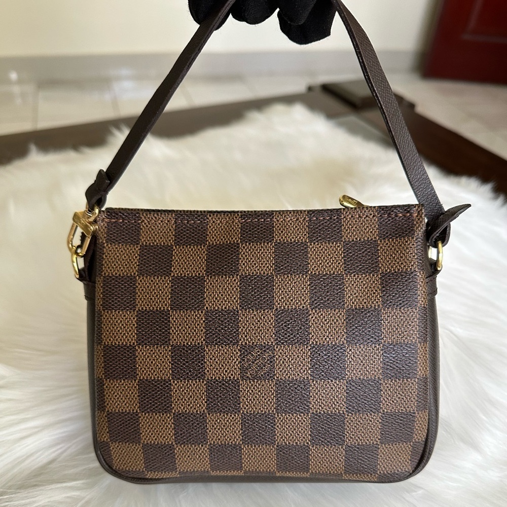 Stunning Handbag - Picture 3 of 17